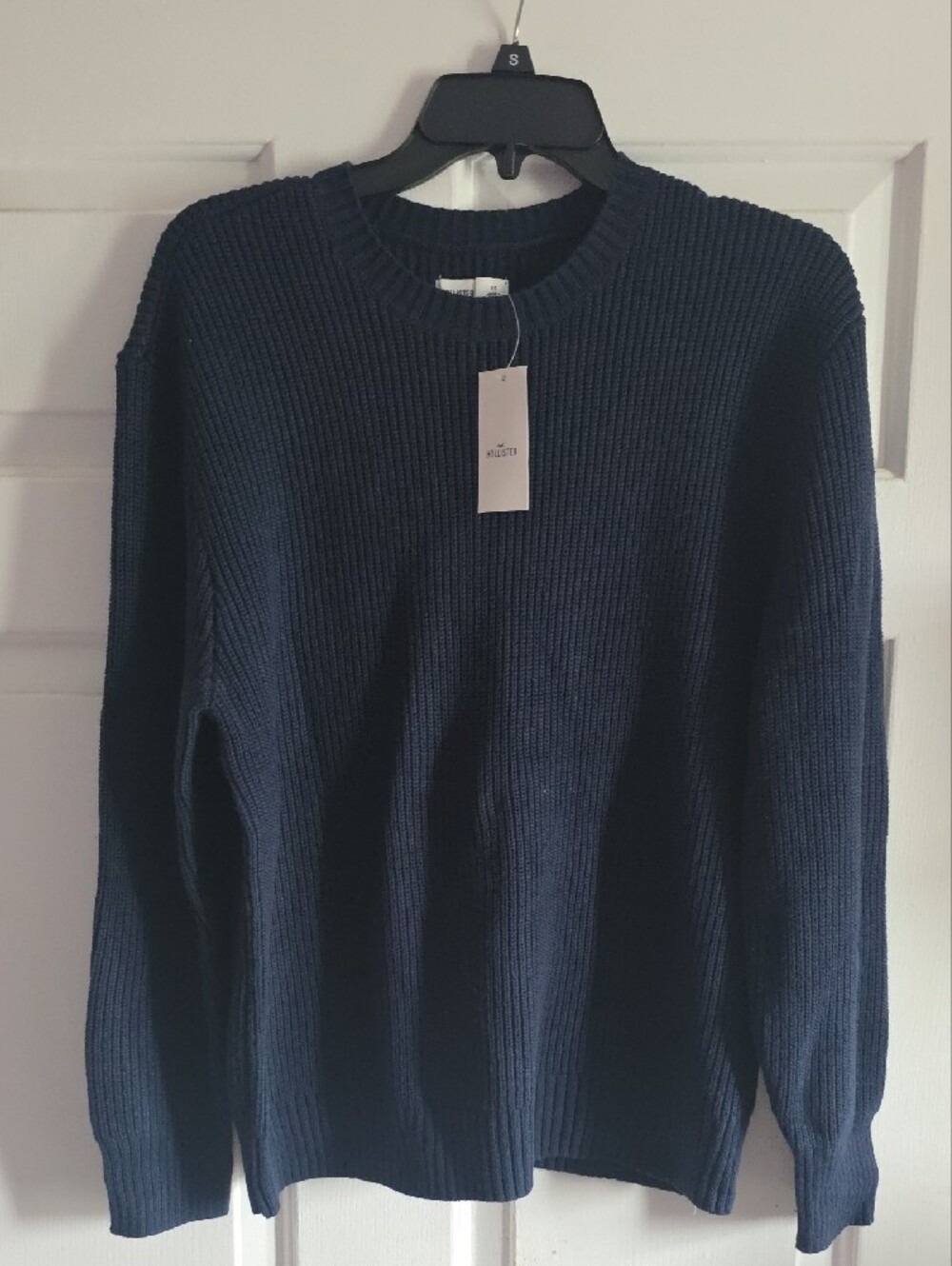 Hollister Men's Crewneck Ribbed Sweater In Navy Blue, XS, NWT. - Picture 3 of 11